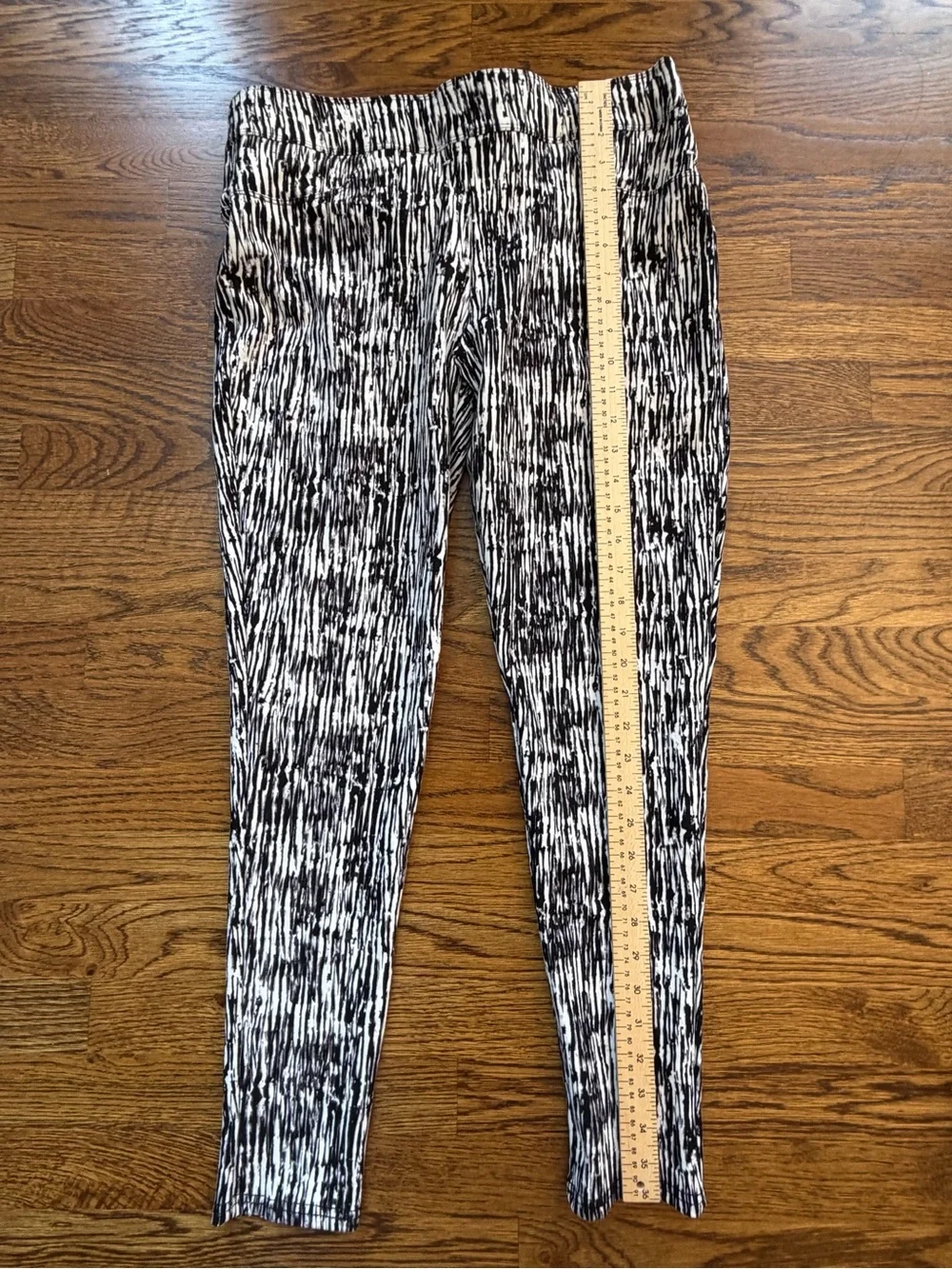 Investments Slim Factor Black and White Leggings, Large, Avant Garde, Monochrome